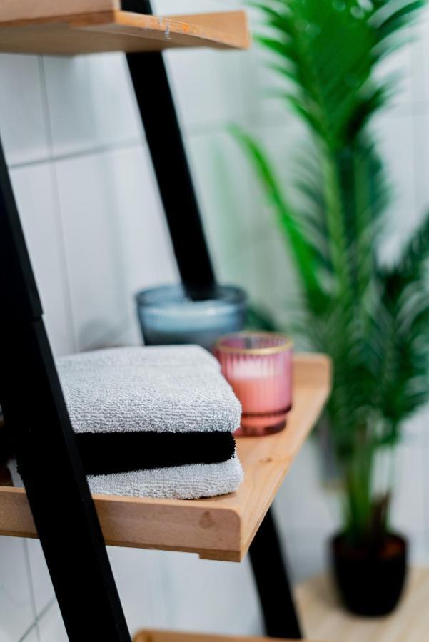 Helles Apartment In Top-Lage Mit Parkplatz มัคเดอบวร์ก ภายนอก รูปภาพ